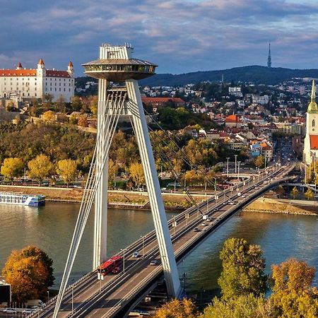 Cozy, Bright Room With Free Parking Bratislava Exterior photo